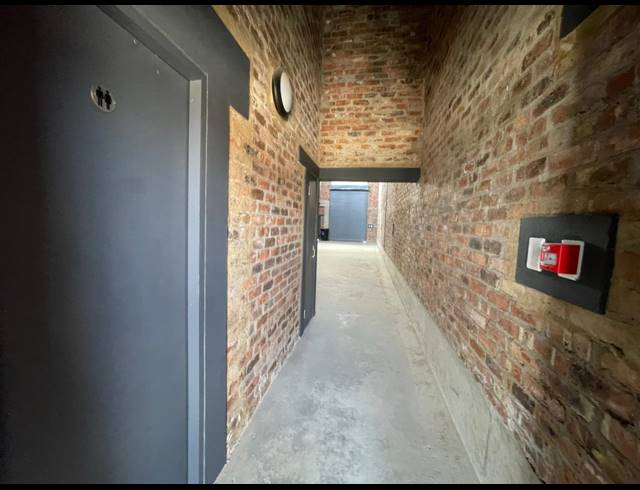 416M² WAREHOUSE TO LET IN RIVERSANDS